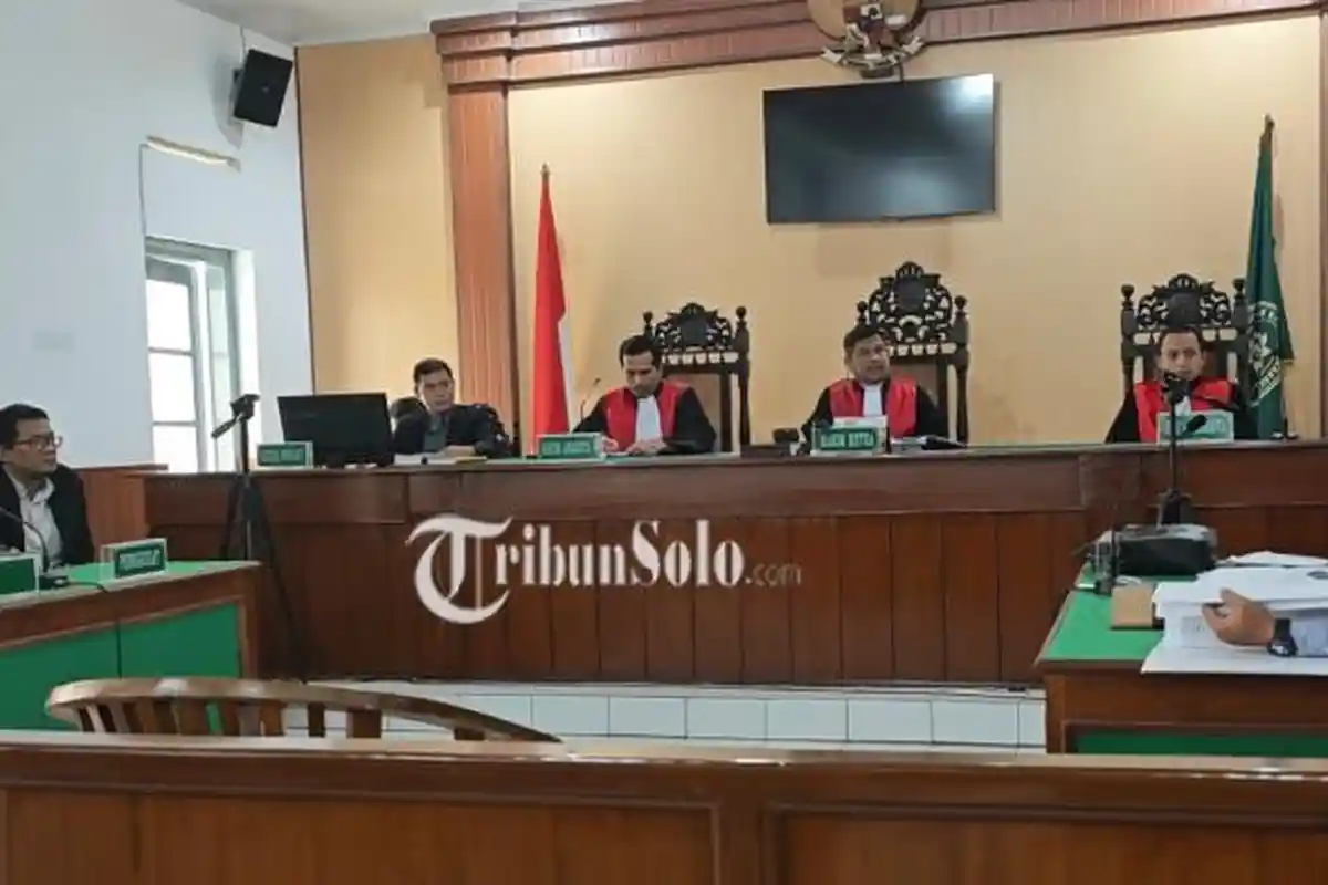 Alasan Kuasa Hukum Jokowi Minta Gugatan CLS Ditolak: Anggap PN Solo Tak Berwenang