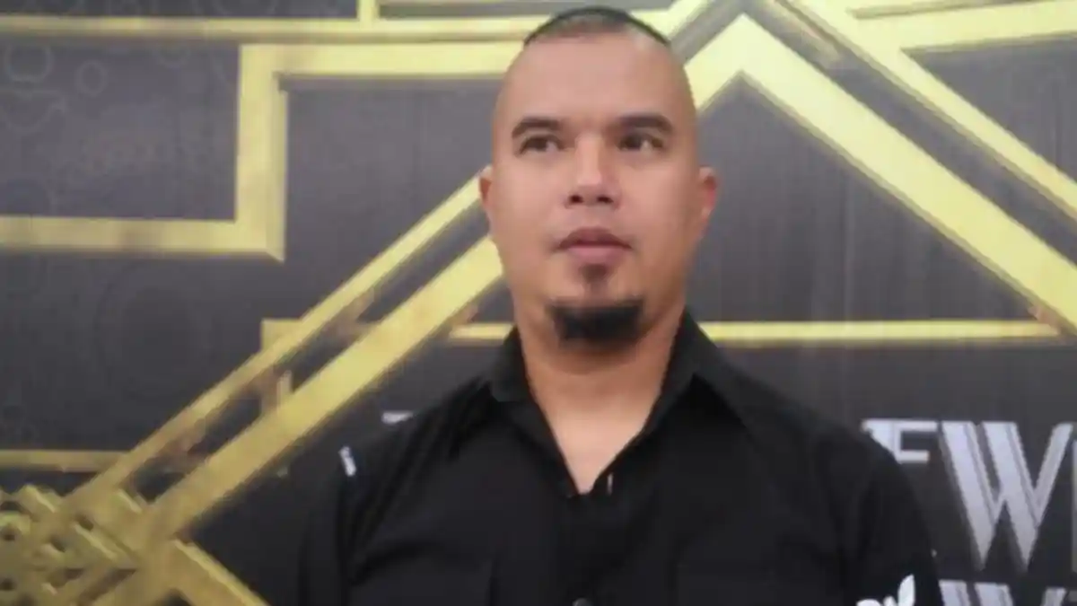 Kalau Negara Bingung Soal Teroris, Tanya ke Ahmad Dhani