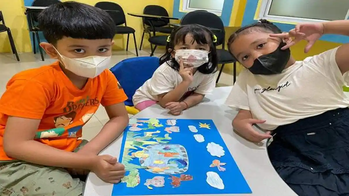 PLC Bagi Tips agar Siswa Percaya Diri Ngomong Bahasa Inggris, di Antaranya Via Study Tour