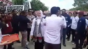 Siska-Karina-Imran-Sudirman-Jadi-Bacawalkot-Pertama-Yang-daftar-di-KPU-Kota-Kendari.jpg