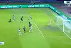 Hujan Gol dan Drama VAR di GBT: Duel Klasik Persebaya vs Persib Berakhir Tanpa Pemenang