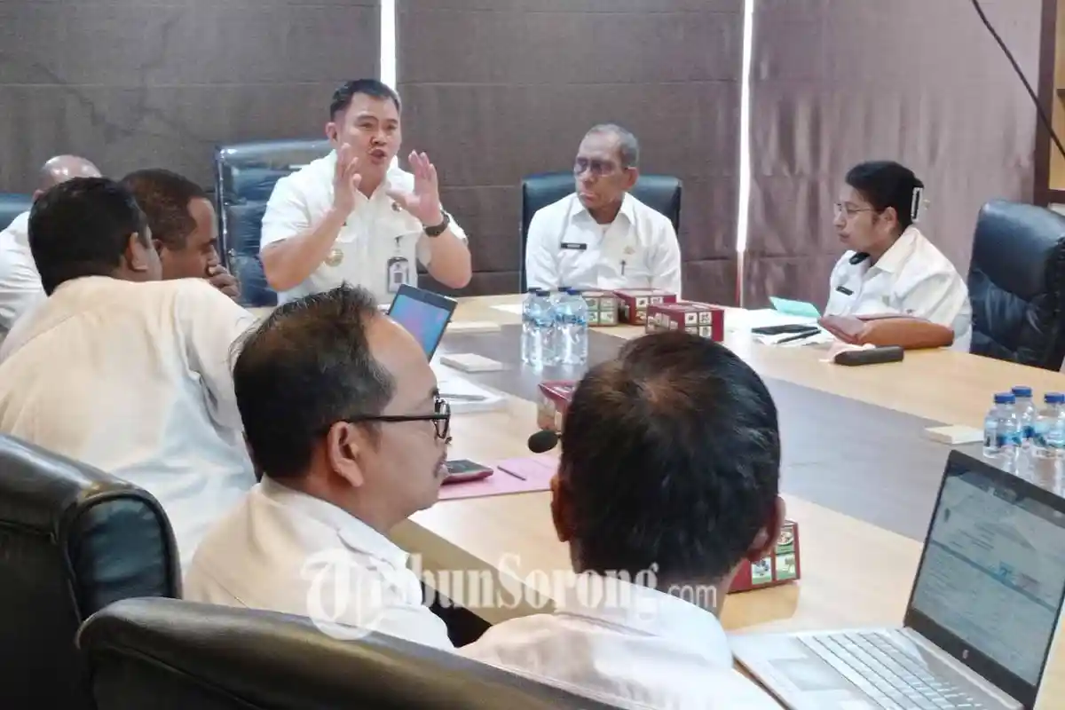 Pj Wali Kota Sorong 'Semprot' Kadisdikbud saat Rapat Gegara Anggaran Ini