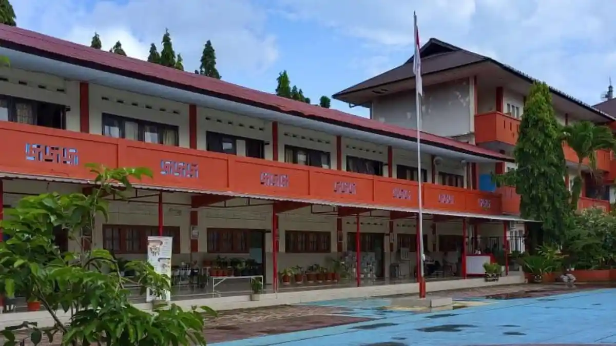 SMP Katolik Ambon Buka Lowongan Kerja Guru Bahasa Indonesia, Ini Syaratnya