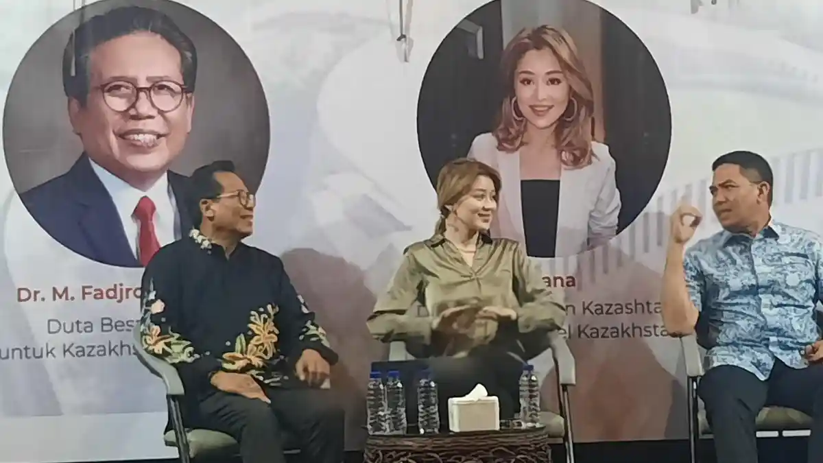 Selebgram Dayana Curi Perhatian Warga Samarinda, Diskusi IKN Nusantara Bareng Walikota Andi Harun