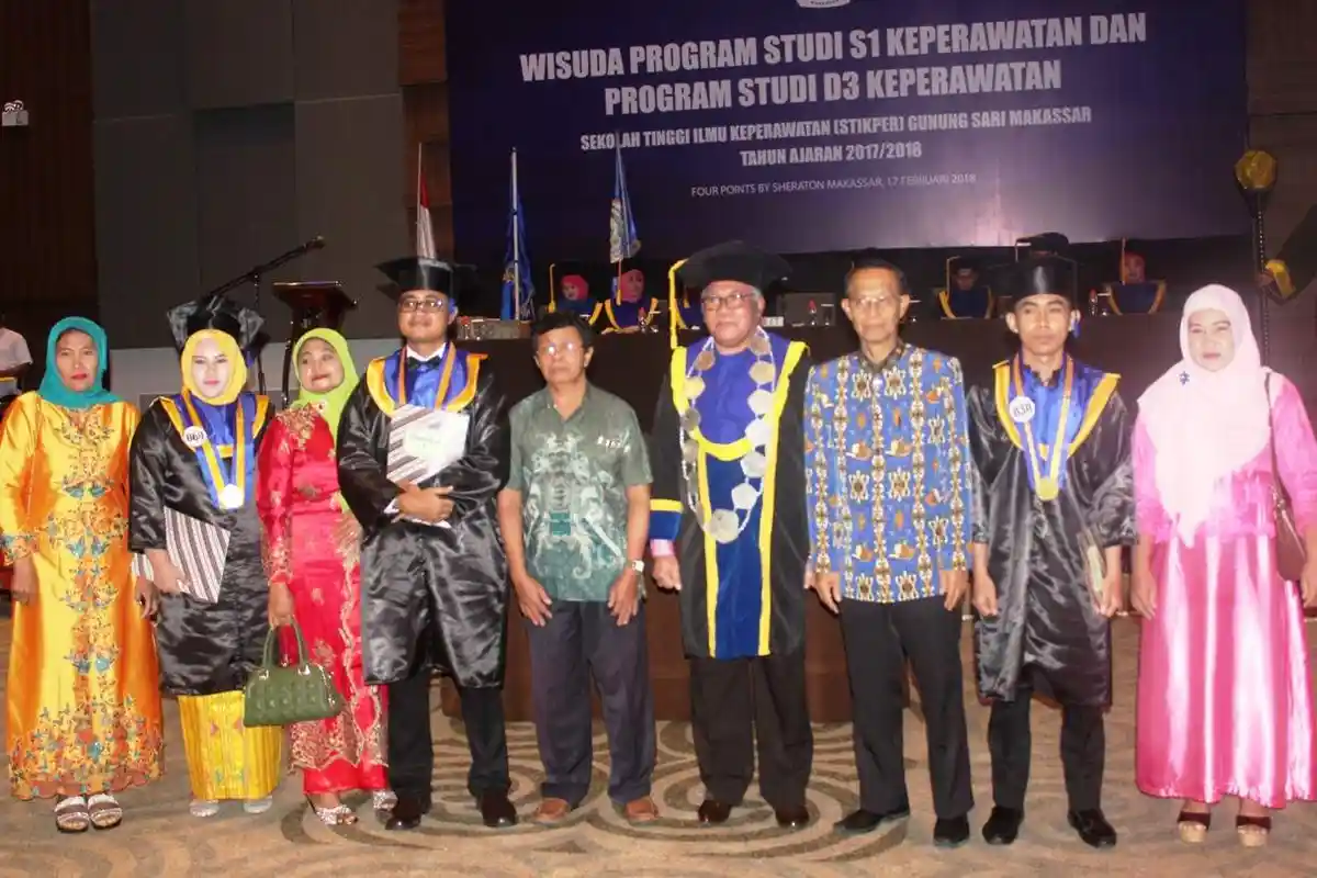 Stikper Gunung Sari Luluskan 206 Sarjana dan Ahli Madya. Tiga Terpilih Wisudawan Terbaik