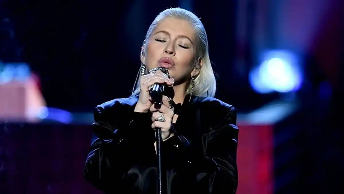 Jelang Perilisan Album Terbaru, Christina Aguilera Merilis Single Berjudul Twice