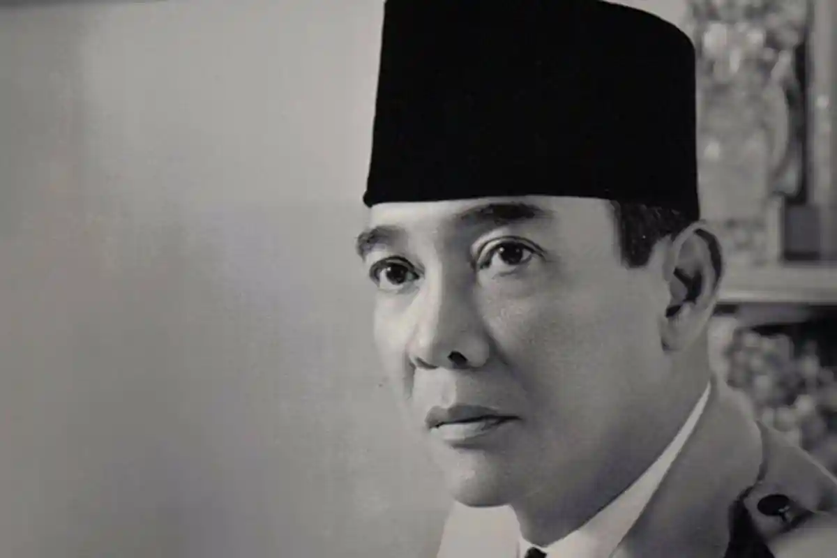 Soekarno Marah Tak Mau Biografinya Ditulis, Lalu Luluh Saat Bertemu Jurnalis Cantik, Lihat Sosoknya!