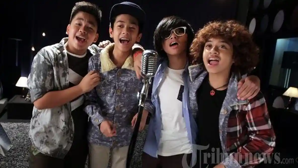Lirik dan Chord Tak Perlu Tunggu Hebat, Lagu Terhebat - Coboy Junior Viral di TikTok