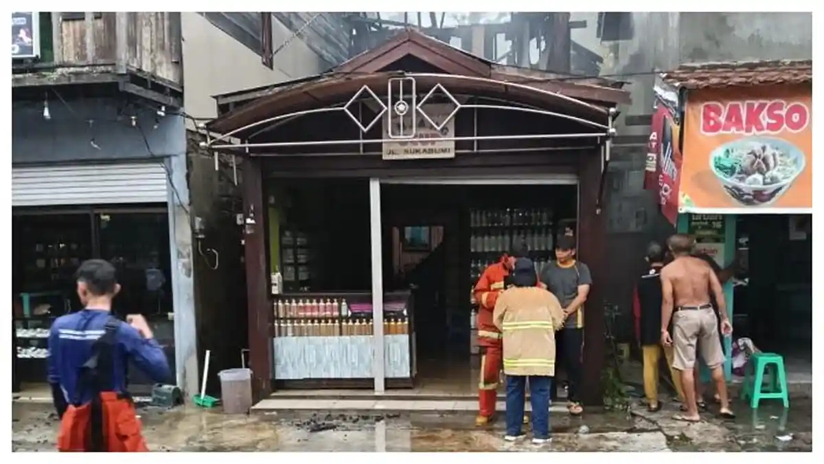 Api di Kampus STIH Habaring Hurung Padam, Dua Bangunan di Pasar Keramat Sampit Kalteng Terbakar