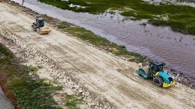 Pembangunan Jalan Rawa Wanam Akses ke Lumbung Pangan Merauke Papua Selatan Sudah 55 Km