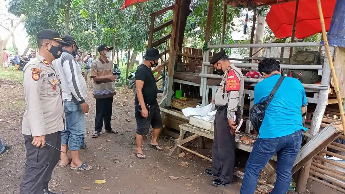 Mayat Bayi Perempuan dengan Tali Pusar Menempel Ditemukan di Kali Cipinang