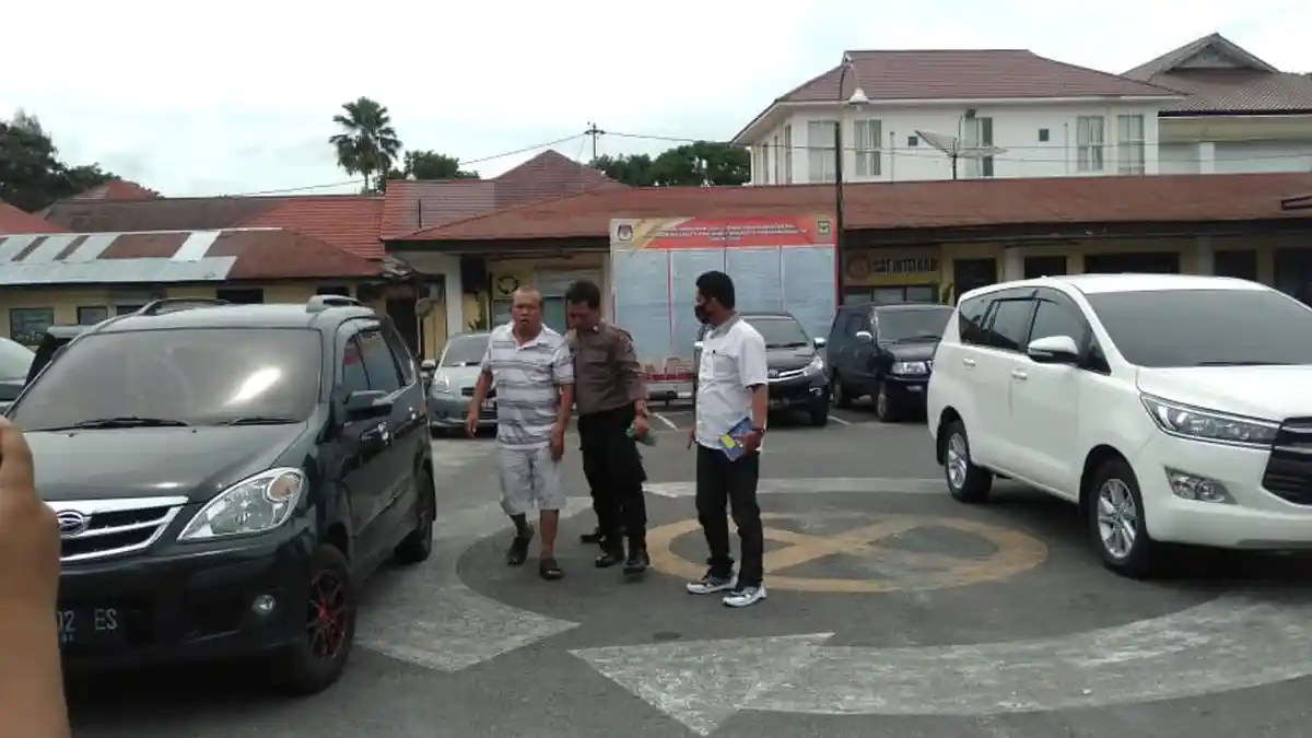 Dua Eks Anggota DPRD Siantar Terlihat di Polres, Diduga Buntut Penangkapan Bandar Togel