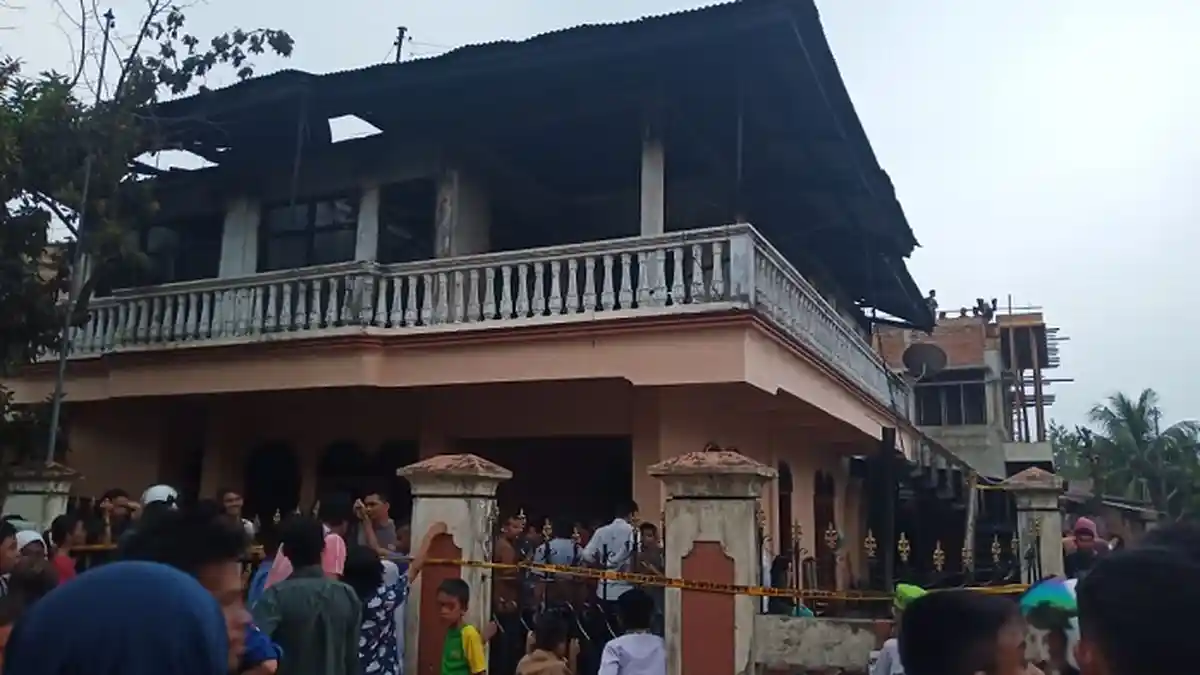 Api Hanguskan Kamar Kos-kosan Mahasiswa di Nanggalo Padang, Pakaian hingga Buku Jadi Abu