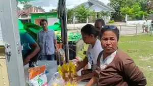 Pasar-murah-di-Manumutin.jpg