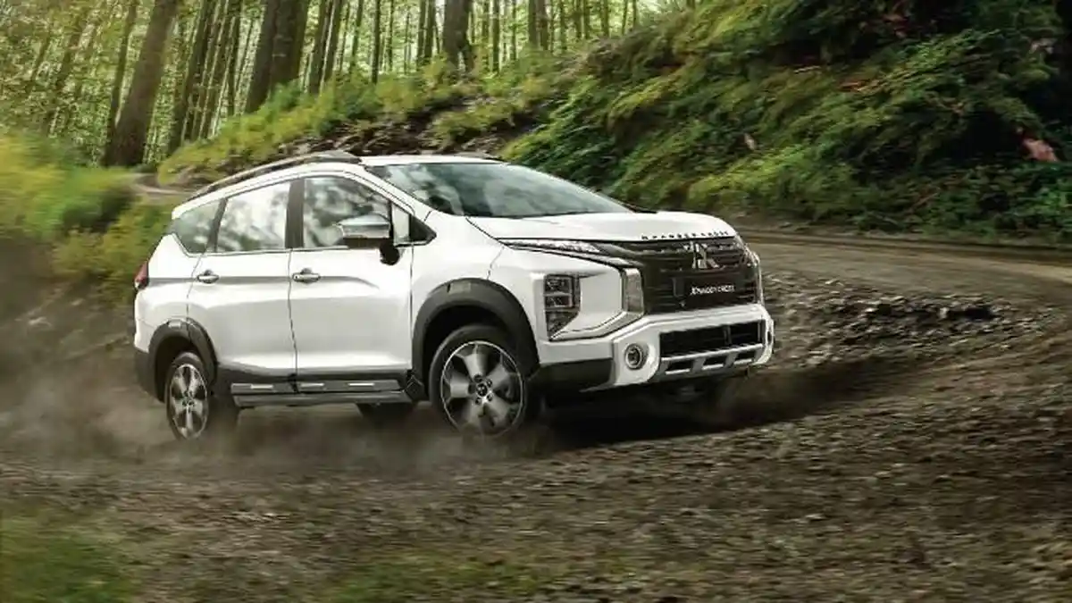 Persaingan Mobil LMPV di GIIAS, Xpander Laris Manis Dibanding Avanza