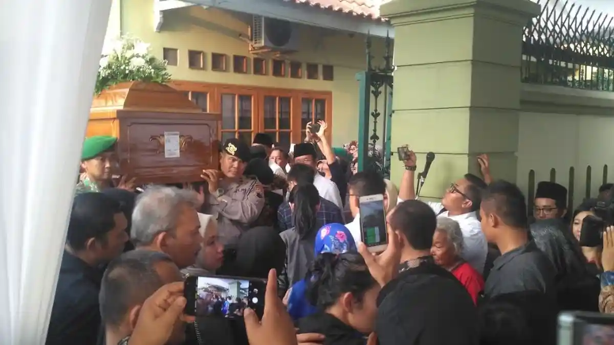 Meninggal di RSPAD Jakarta, Adik Ipar Jokowi Ternyata Pernah Dirawat di Dua RS di Solo