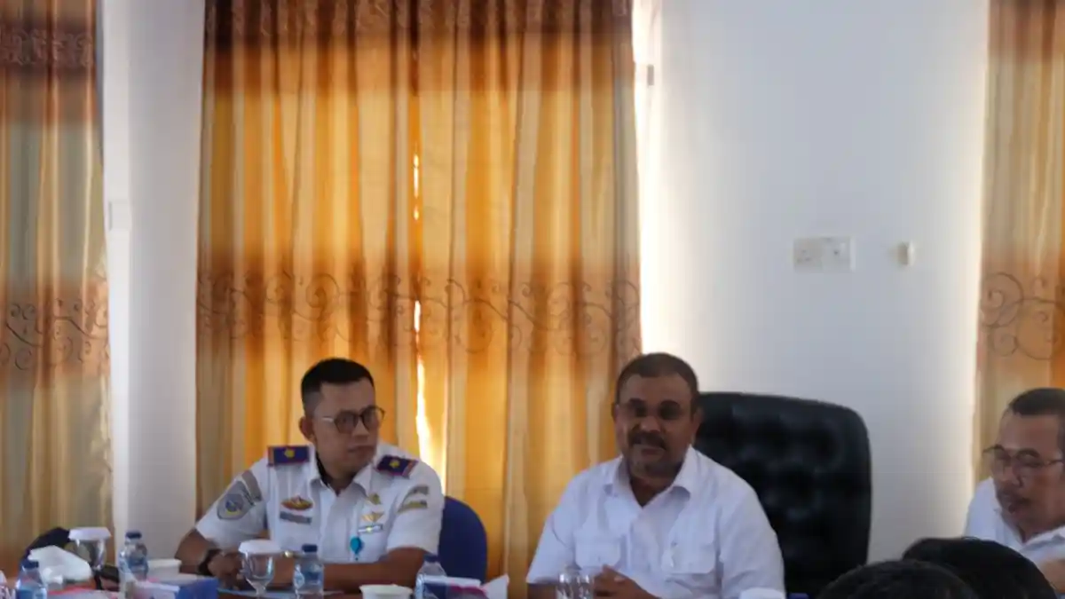 Pemkab Karimun Gerak Cepat Follow Up Rencana Menhub Tambah Panjang Runway Bandara RHA