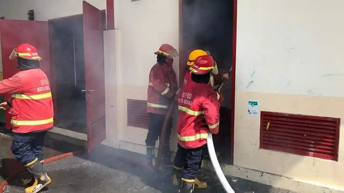 Gudang Distributor Makanan dan Minuman Sukanda Djaya di By Pass Ngurah Rai Kebakaran, Ini Kata BPBD