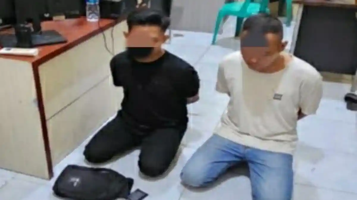 Mobil Dirazia, 2 Pria di Ogan Ilir Kedapatan Bawa 2 Pistol, 7 Bilah Pisau Hingga Pil Ekstasi