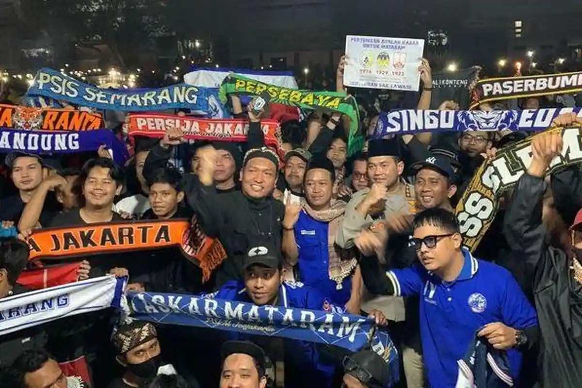 3 Anthem Klub, Persis Solo, PSIM Yogya, PSS Sleman Menggema di Stadion Mandala Krida