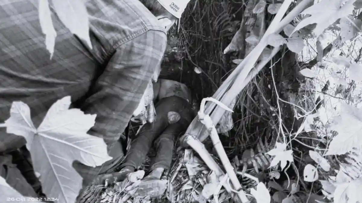 HEBOH, Mayat Pria Berpakaian Serba Hitam Ditemukan Telungkup di Bawah Pohon Pisang