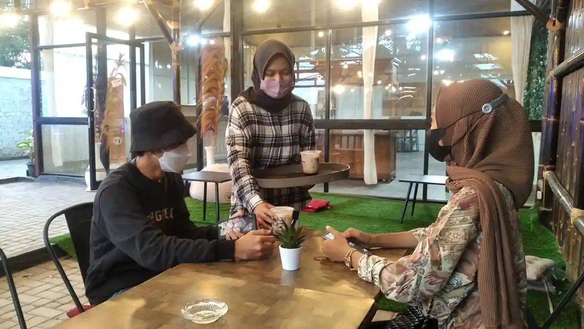 Kuliner Lampung, Angkringan Tengah Bandar Lampung Sajikan Sate Thaican