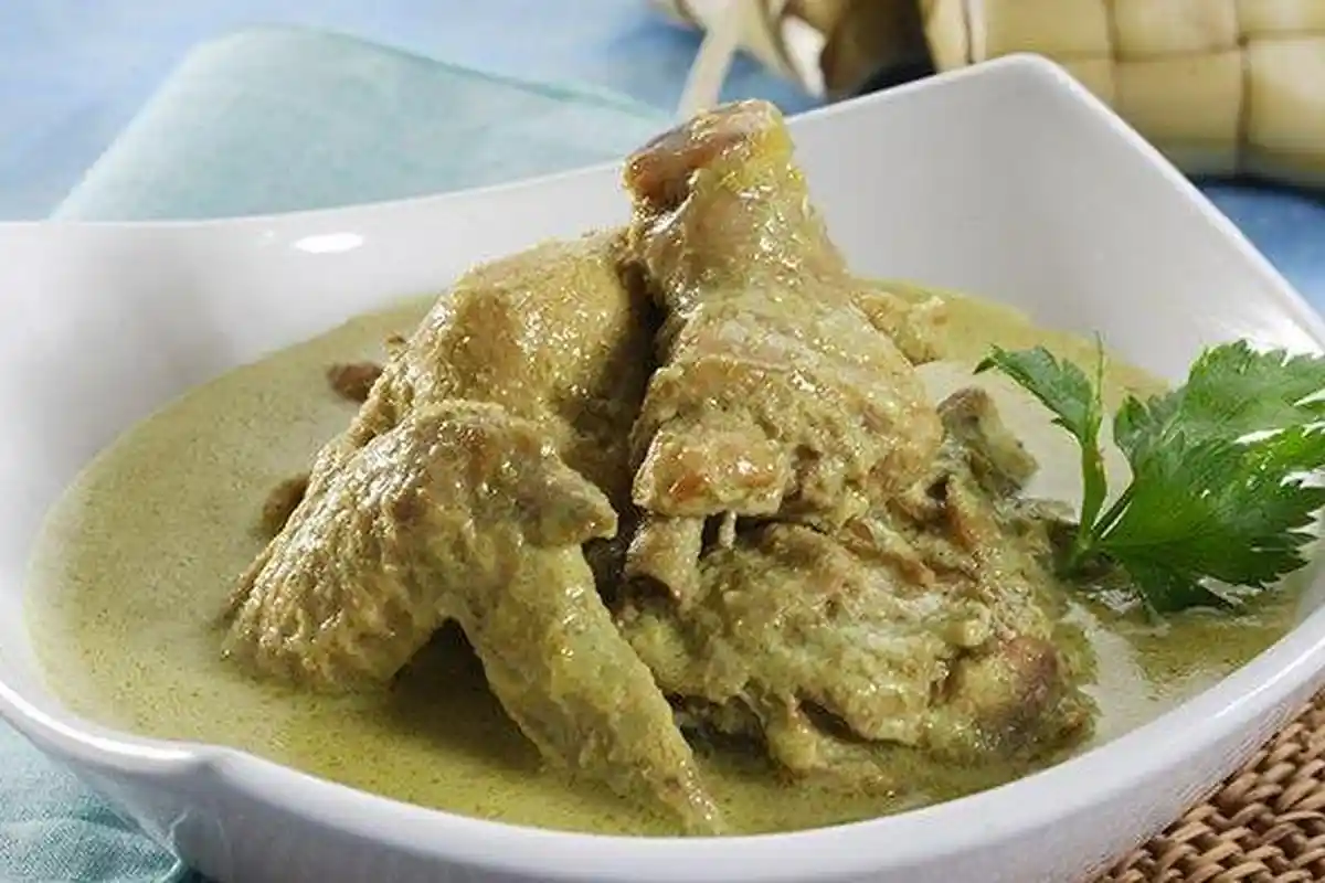 Resep dan Cara Masak Opor Ayam Kuning, Tak Cukup 1 Jam, Sajian Lebaran Bisa Langsung Disantap