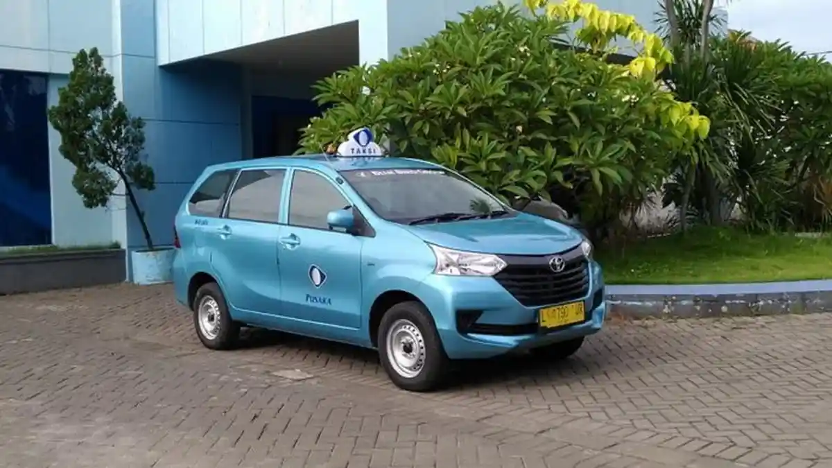 Manjakan Penumpang, Blue Bird Perbarui 80% Taksinya dengan Toyota Transmover