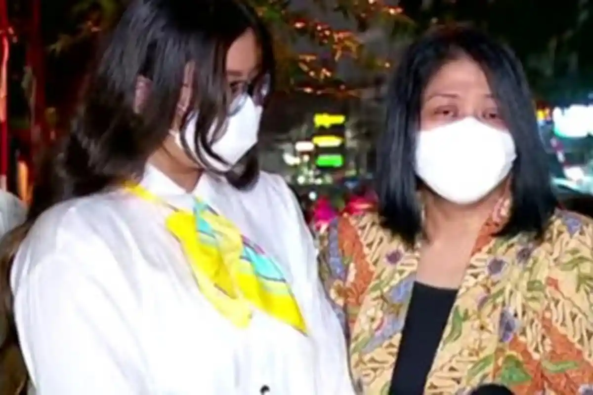 Akhirnya Terungkap Putri Candrawathi Diduga Menyamar Datangi Mako Brimob, Berbeda dengan di Medsos