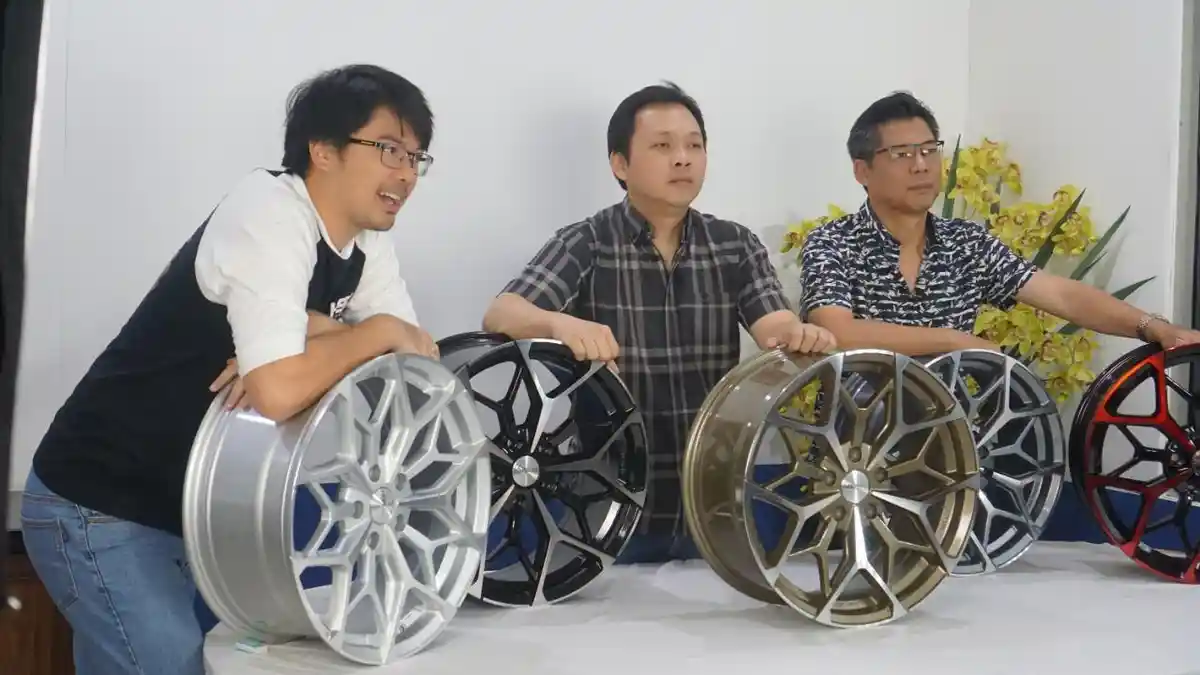 HSR Wheel Rilis Desain Pelek Sendiri Berlabel HSR MYTH 01