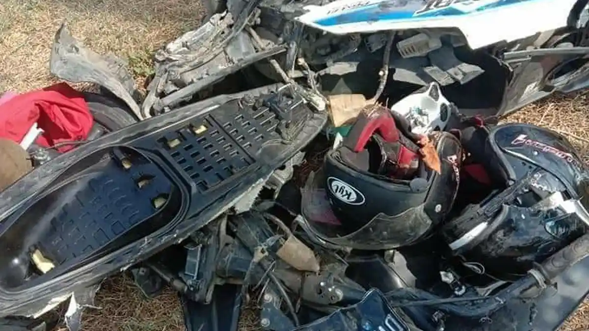 Laka Lantas, 2 Siswa Bone Tewas di Batas Bone - Maros