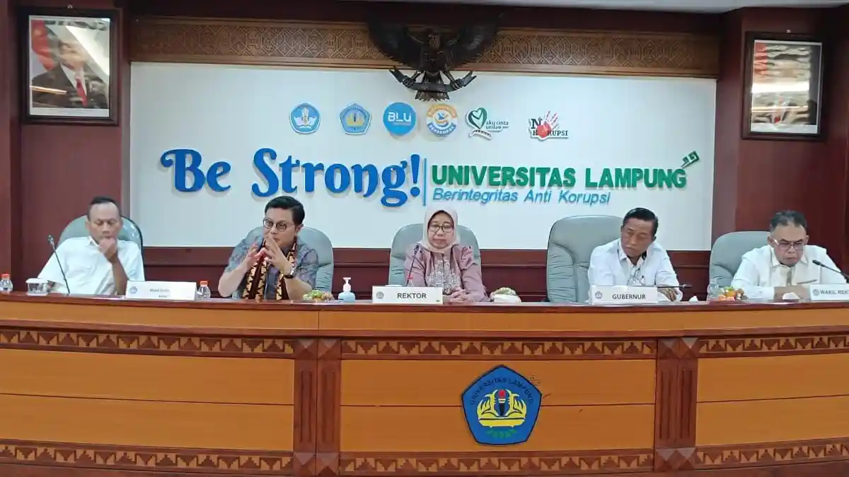 Dr Dany Amrul Ichdan Bedah Buku Indonesia Naik Kelas di Universitas Lampung - bedah-buku-Lampung-Naik-kelas-2.jpg