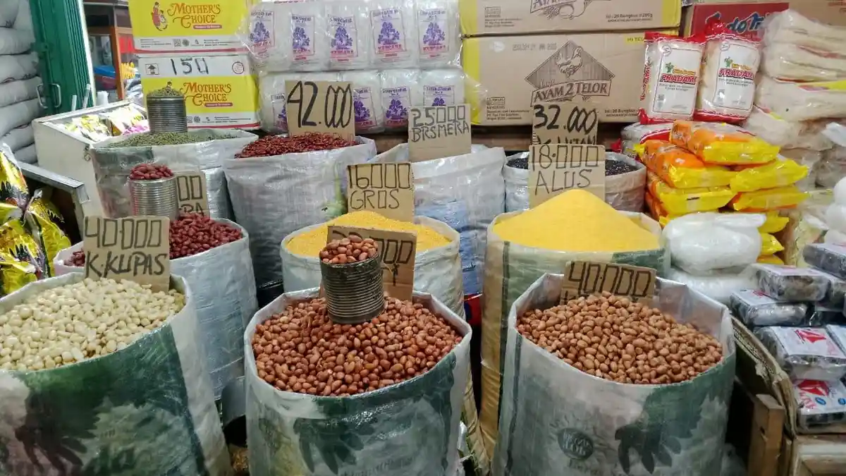 Usai Lebaran Idul Adha 2025, Harga Bapok di Pasar Higienis Ternate Kembali Normal
