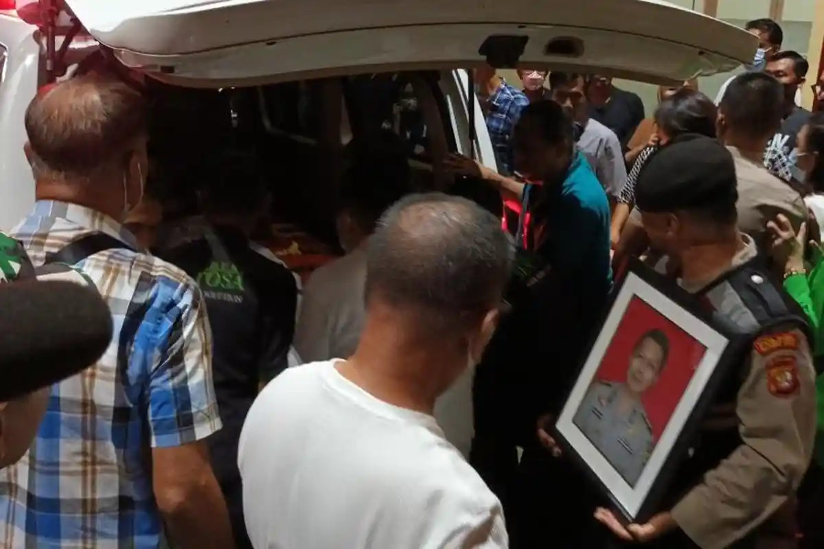 Masinis KA Tegal Bahari Lihat AKBP Buddy Merapat di Dinding dan Tengok Kanan Kiri