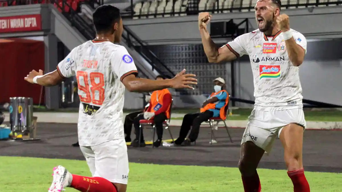 Marco Simic dan Taufik Hidayat Masing-masing Punya Kelebihan Sebagai Striker Persija Kata Sudirman