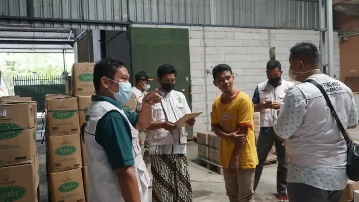 Waspada Kelangkaan Stok Minyak Goreng di Kota Pekalongan, Tim Pengawas Sidak ke Distributor
