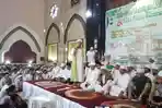 ribuan-jemaah-dari-berbagai-kecamatan-di-kabupaten-sarolan_20180525_220159.jpg