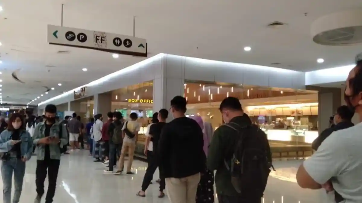 Antrean Penonton Bioskop Hari Pertama Sampai Mengular, Manajemen Lakukan Evaluasi