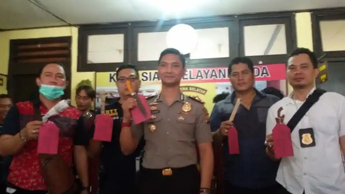 Jangan Bawa Benda Ini Saat Keluar Rumah Bila Tidak Mau Masuk Penjara