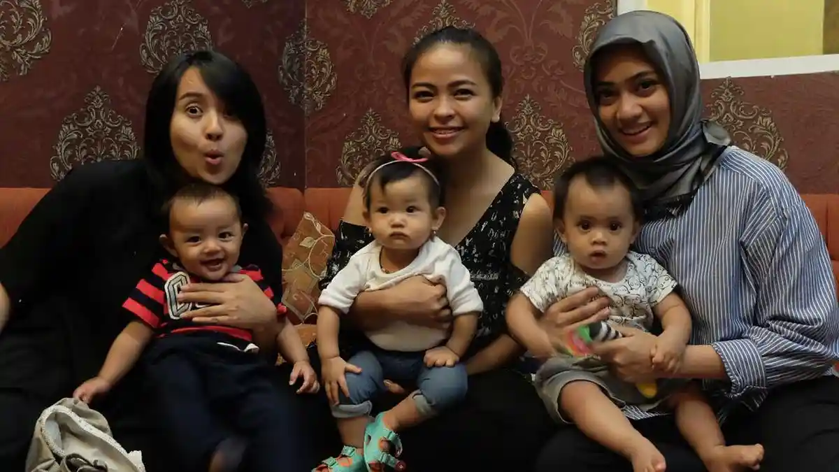 Sekala dan Karanada Bermain Bareng, Kira-Kira Lagi Pada Ngomongin Apa Ya?
