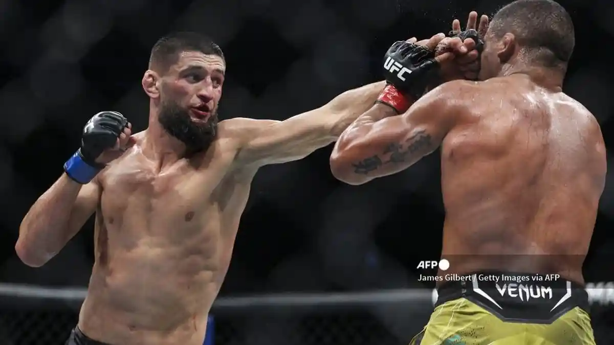 Tak Peduli Ada Islam Makhachev, Khamzat Chimaev Pamerkan Skill Gulatnya