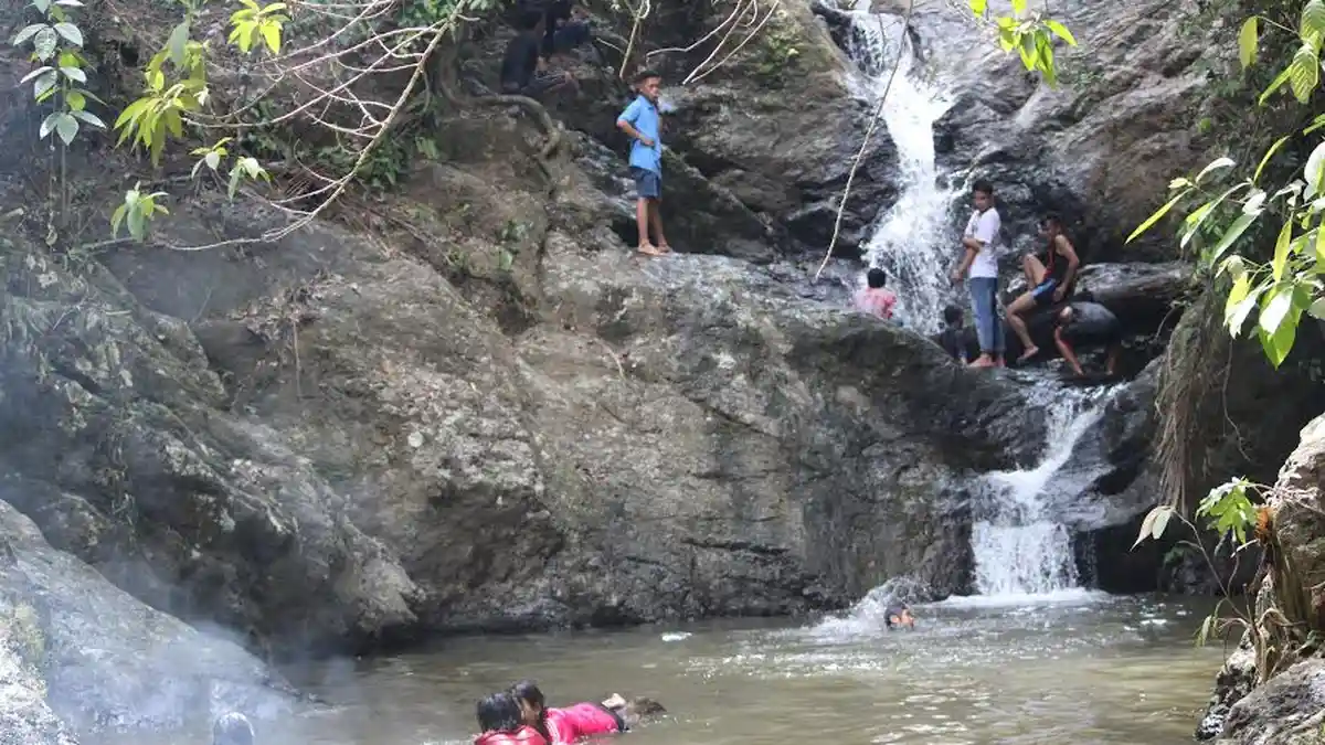 Camat: Air Terjun Sumpang Puli Wajo akan Dibenahi - sumpang-puli-wajo_20170305_192406.jpg