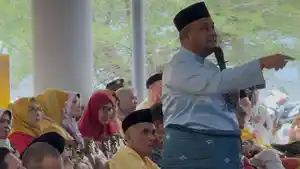 Wakil_Bupati_Siak_Syamsurizal_saat_simposium.jpg