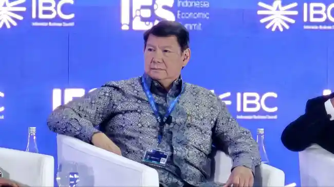 Hashim Kucurkan Rp 250 Juta untuk Pembangunan kembali Panti Werdha yang Terbakar di Manado