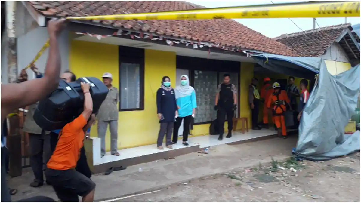 Geger Penemuan Mayat Pria Mengambang dalam Sumur di Jatinangor Sumedang
