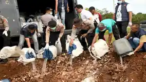 Direktorat-Reserse-Narkoba-Polda-Nusa-Tenggara-Timur-NTT-bersama-instansi.jpg