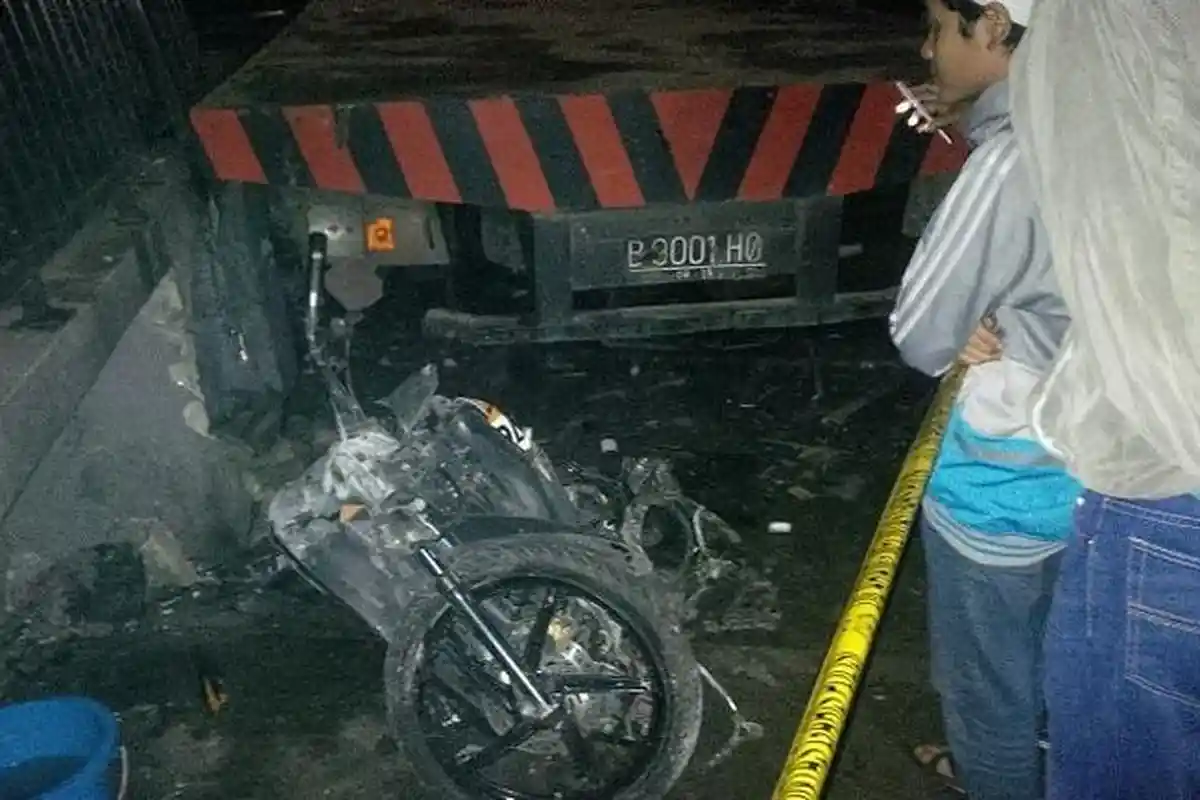 Tabrakan Maut, 4 Mobil dan 7 Motor di Cisarua Bogor