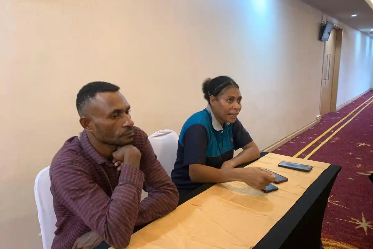 Cerita Donatus dan Yulita, Alumni Penerima Beasiswa YPMAK: Mengabdi Jadi Guru di Pedalaman Mimika