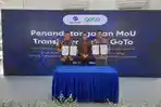 pt-transportasi-jakarta-akan-menggunakan-dompet-virtual-go-pay.jpg