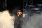 Calum Scott Bawakan Lagu 'You Are The Reason' di Prambanan Jazz 2019 dan Sapa Penonton 'Mantul'